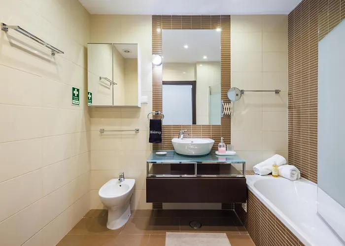 - Anna Town - New אלבופיירה